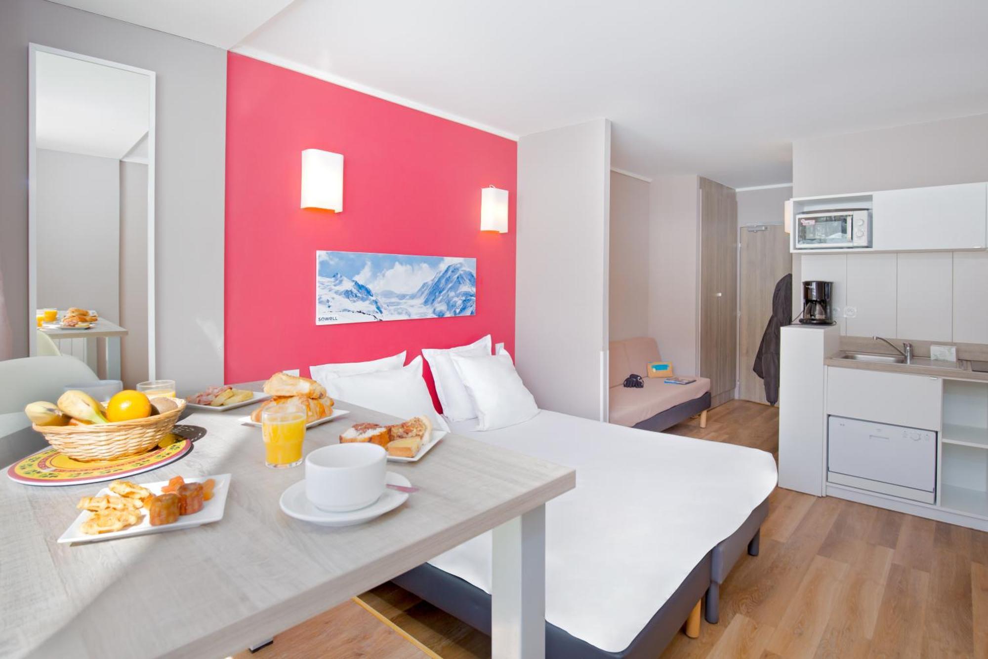 Studio Apartment
