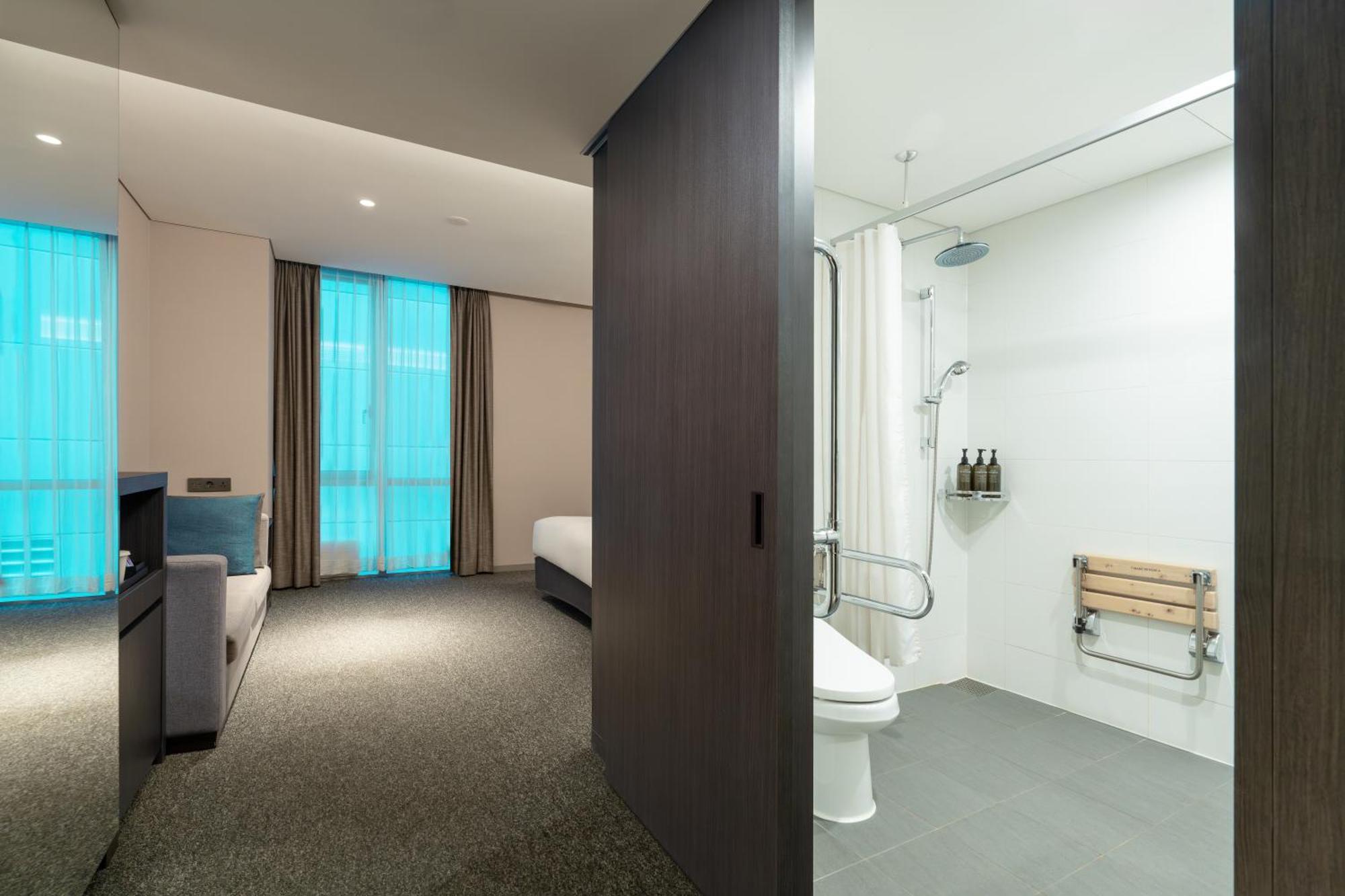 Handicap Double Room