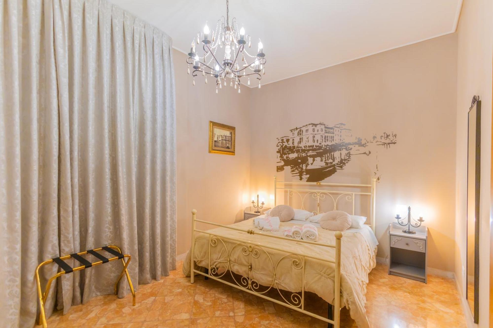 Double Room Private Bathroom