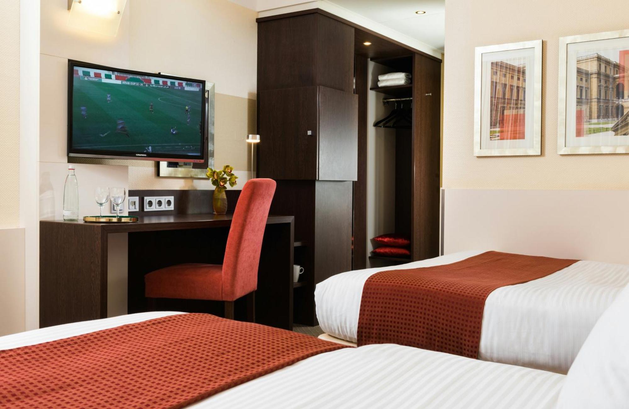 Deluxe Quadruple Room,1746816333:JPEG