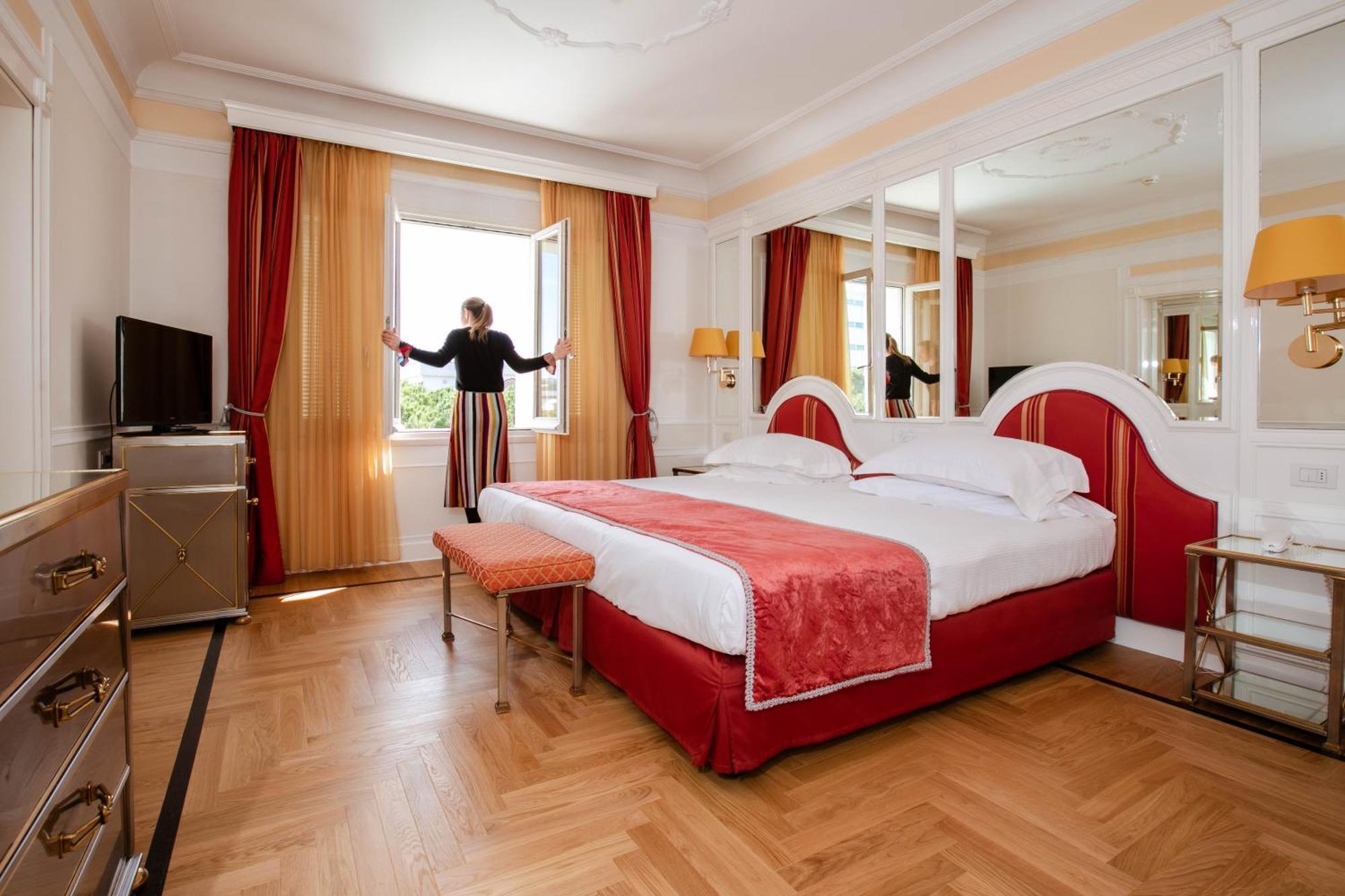 Familienzimmer mit Doppelbett
