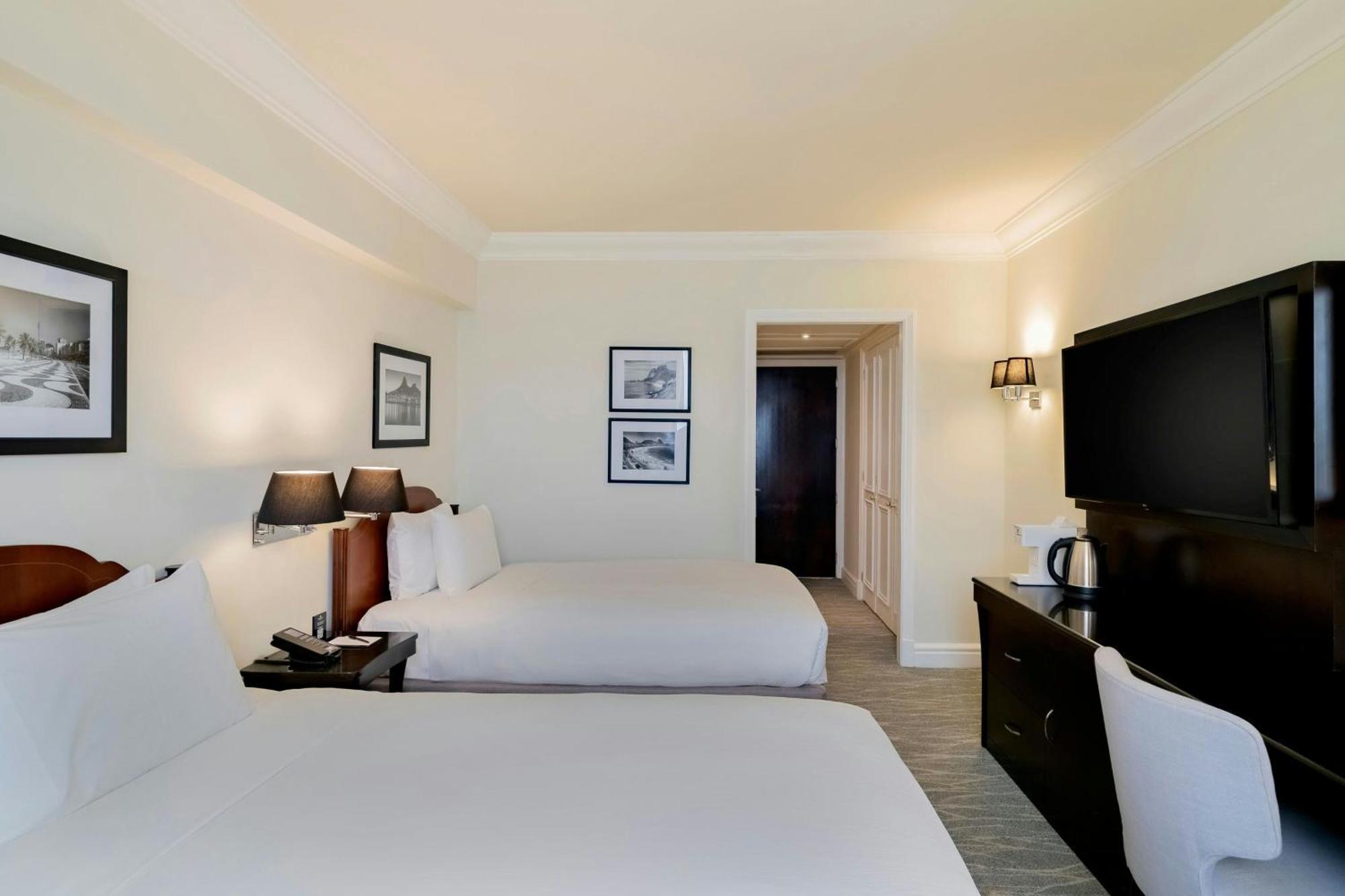 Quarto Deluxe com 2 Camas de Solteiro e Vista do Mar