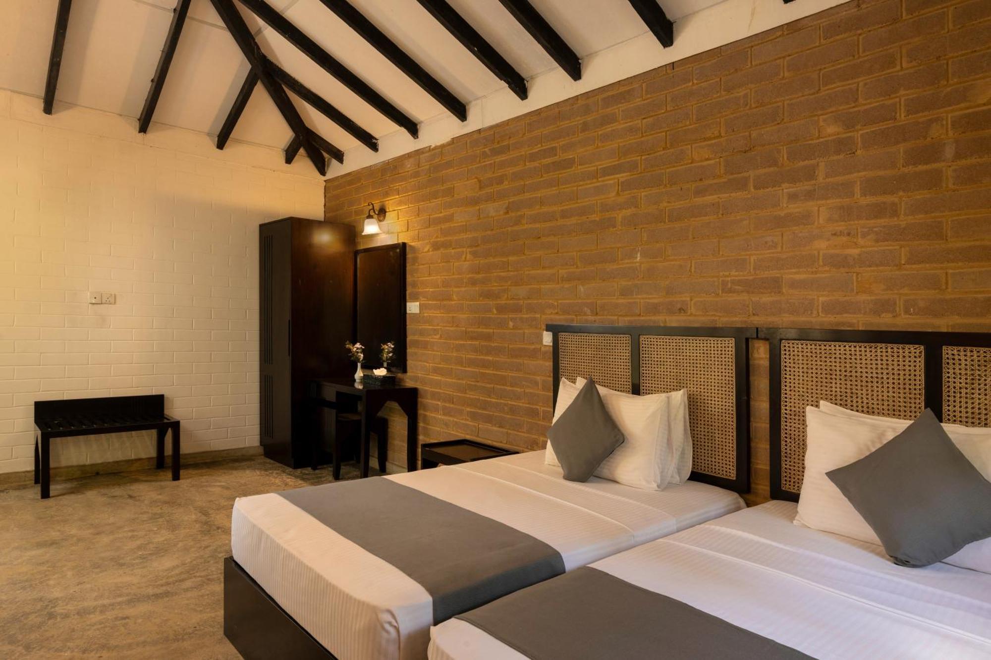 Quarto Duplo com Vista do Jardim