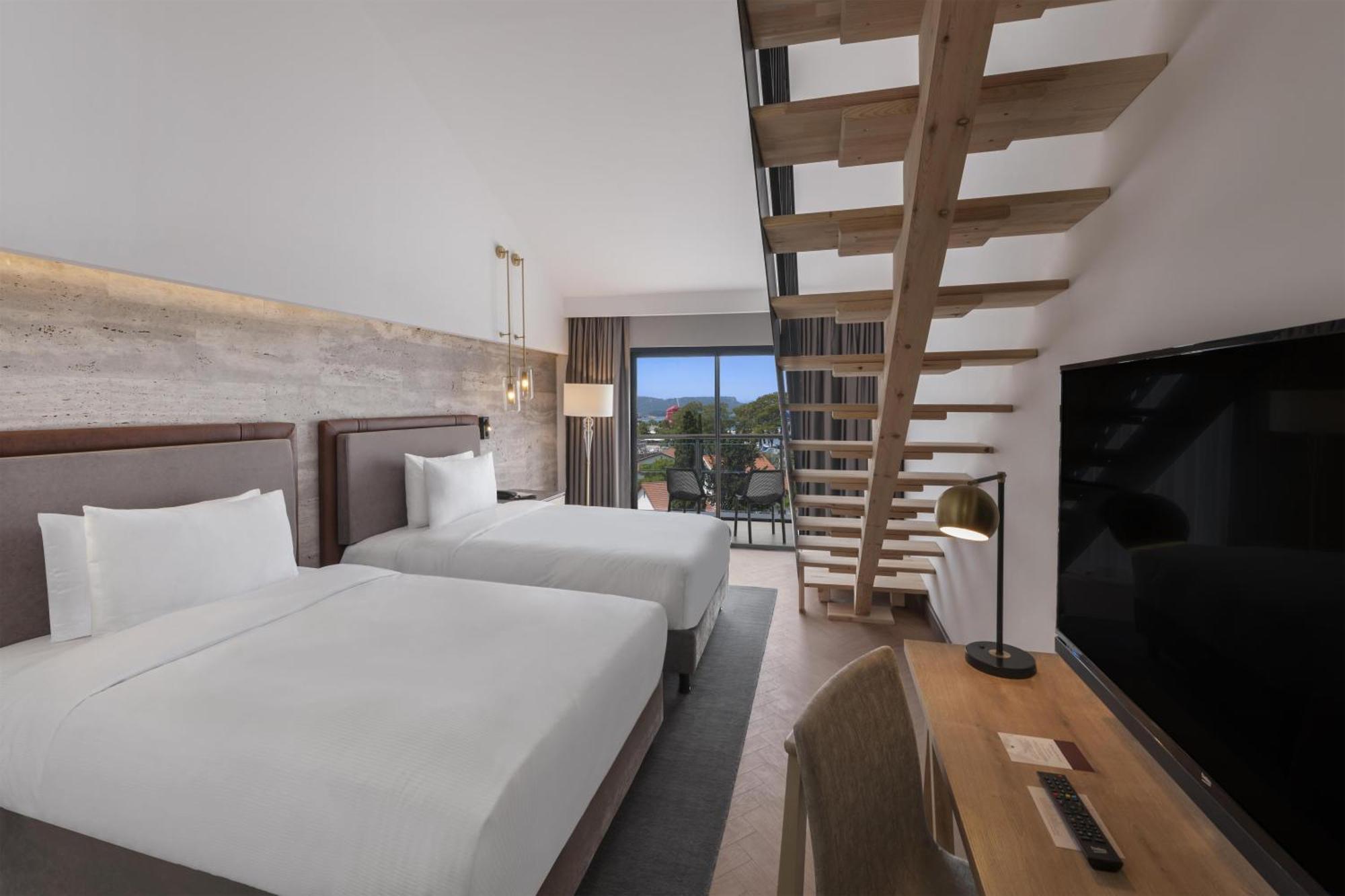 King Duplex Family Suite