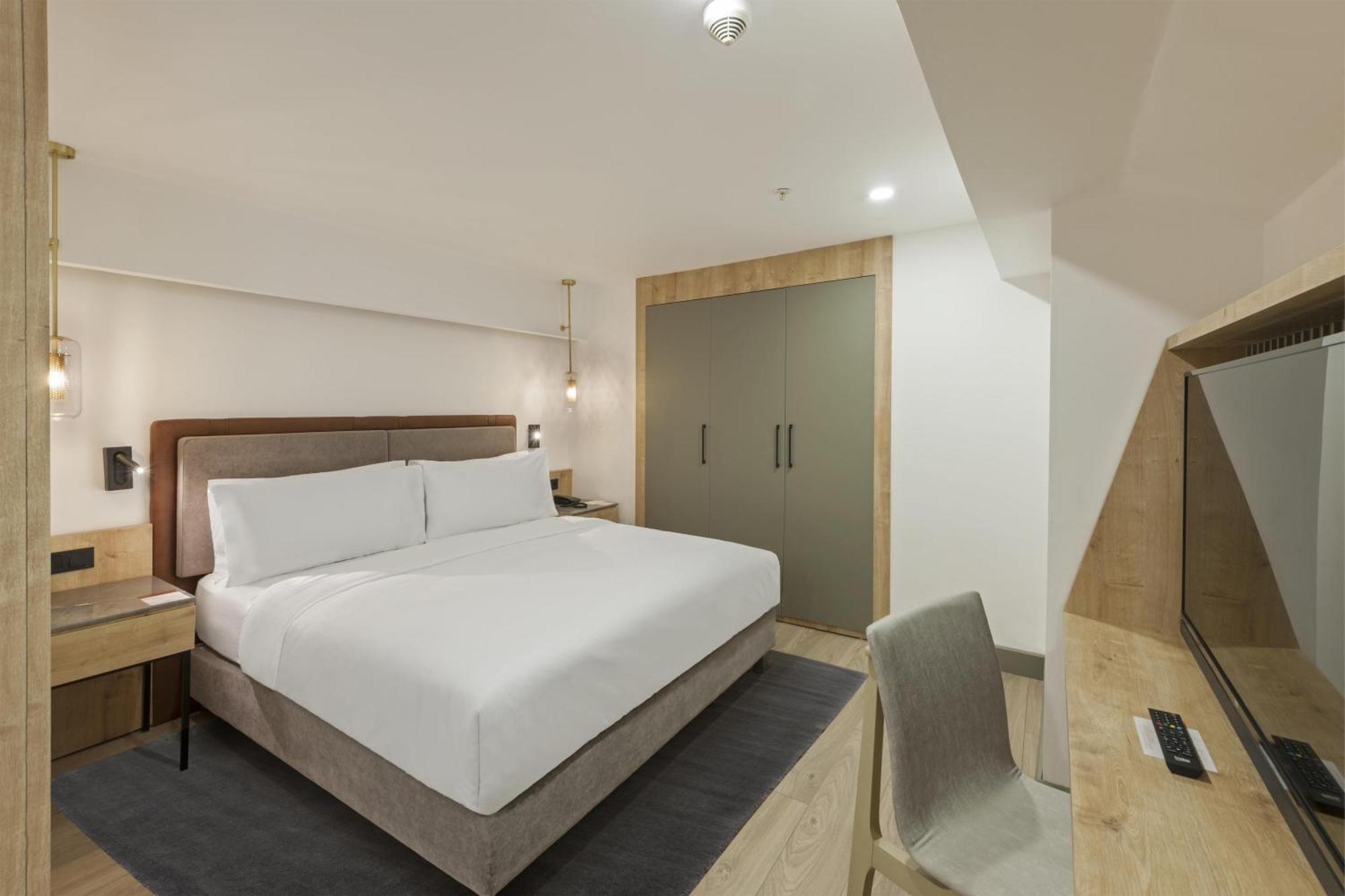 King Duplex Family Suite