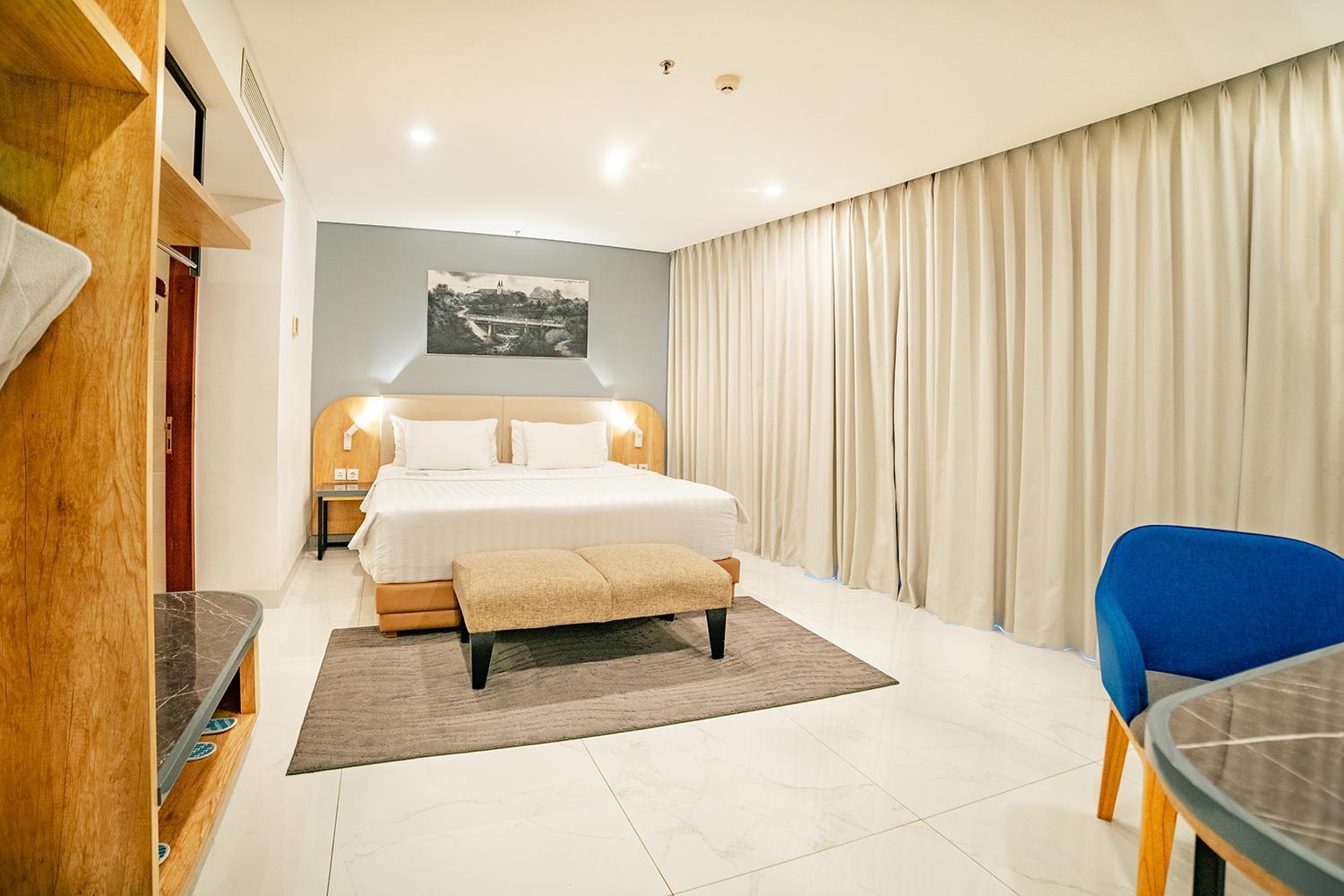 THE 1O1 Suite