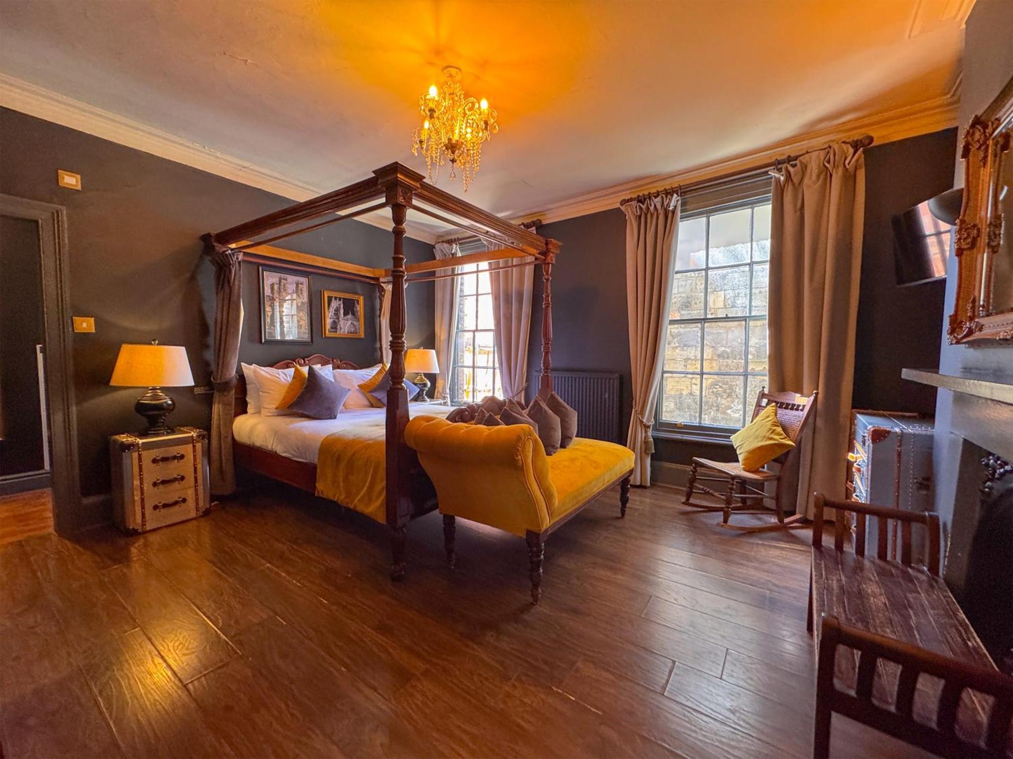 Four Poster Double Room