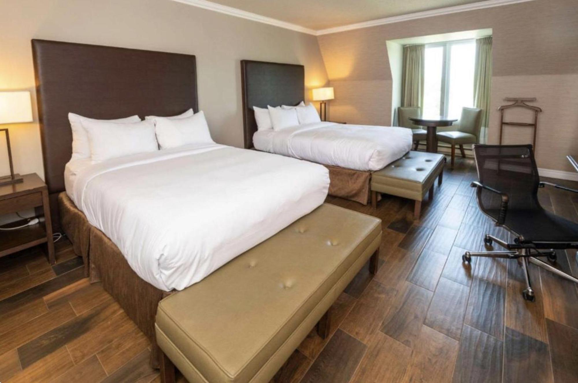 Chambre Double avec 2 Lits Doubles - Non-Fumeurs