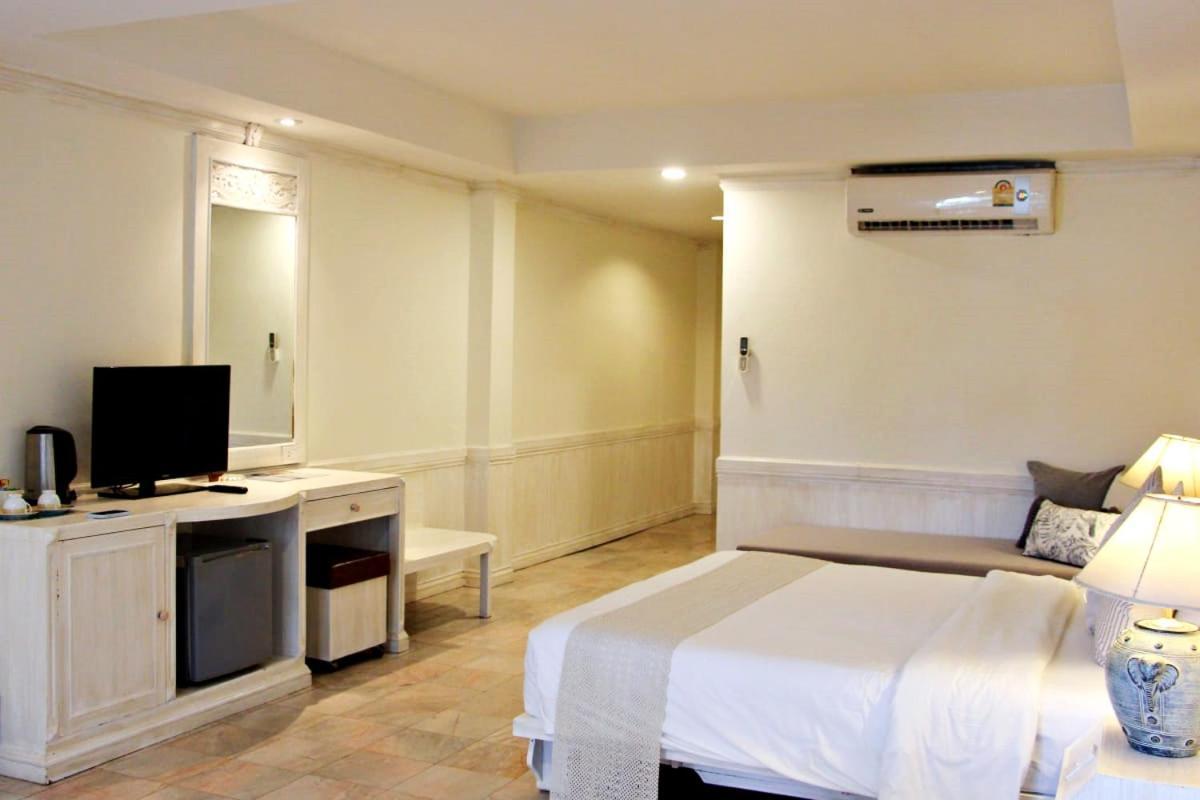 Grand Deluxe Double Room
