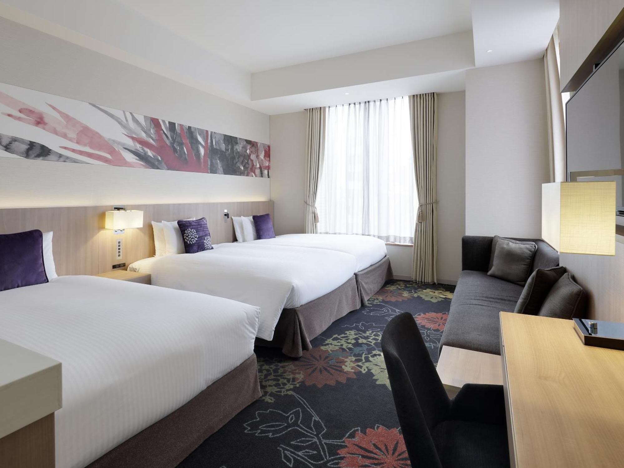 Deluxe Corner Twin Room