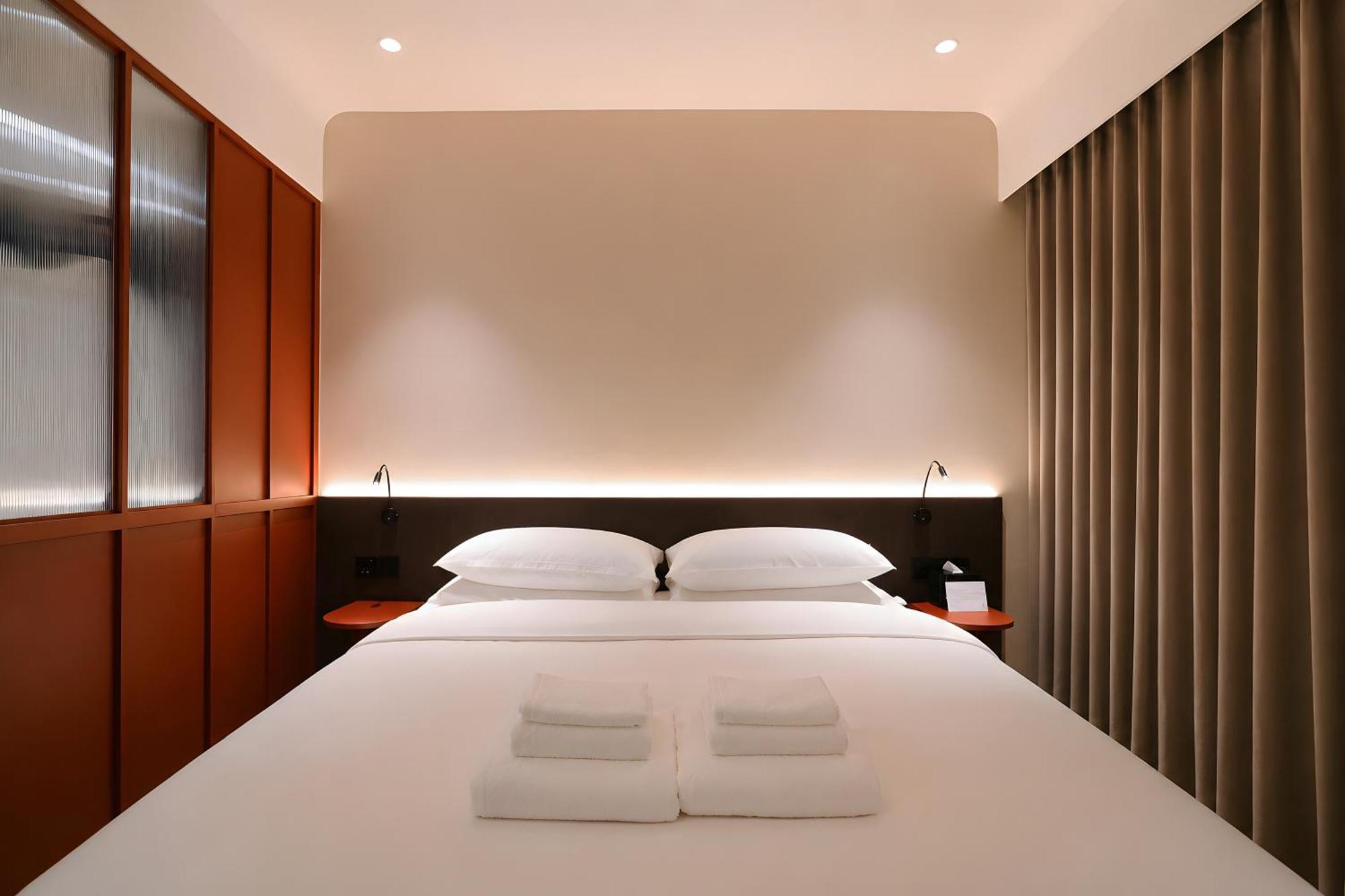 Premier Room