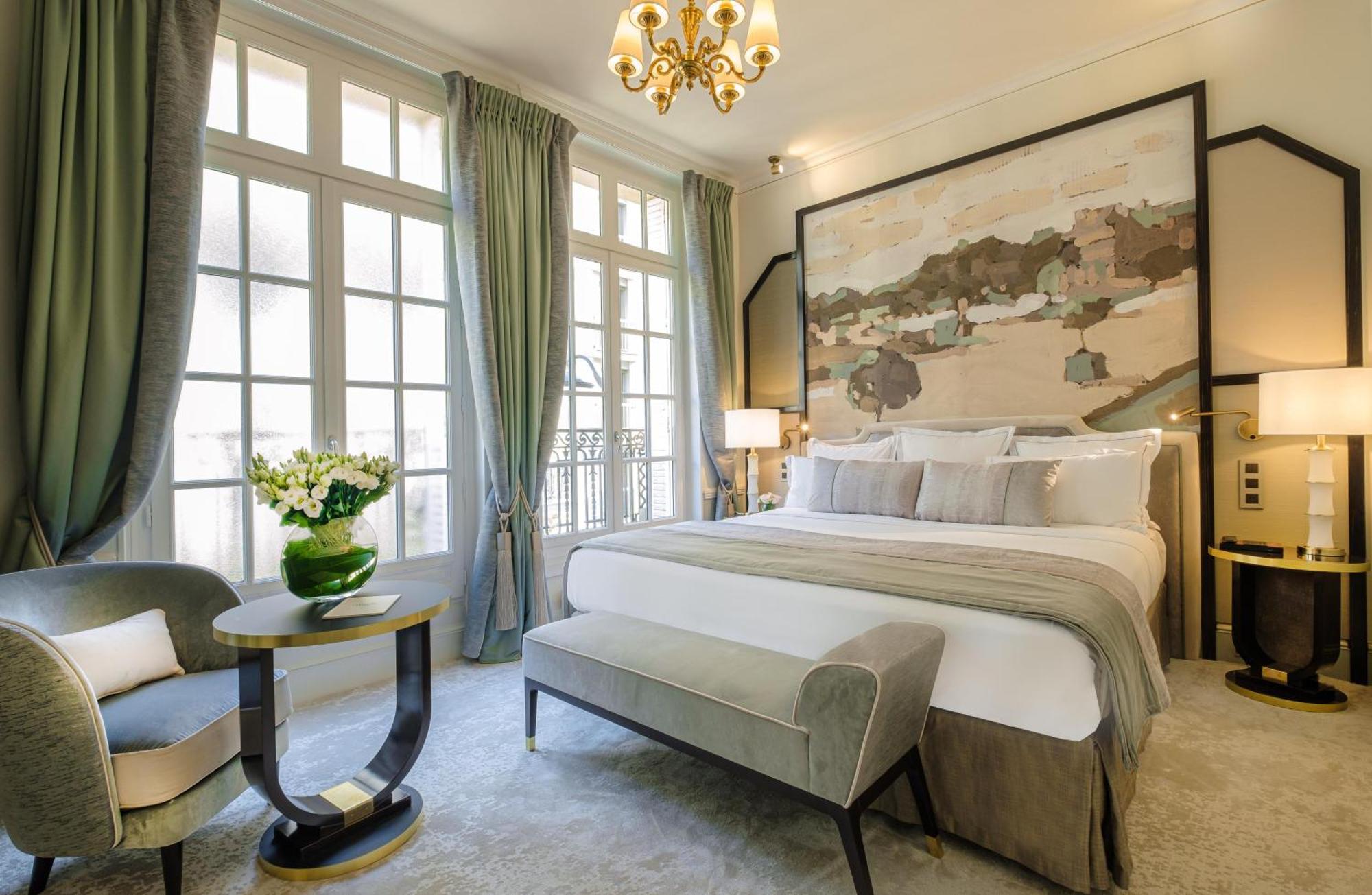 Quarto Clássico com Cama de Casal ou 2 de Solteiro