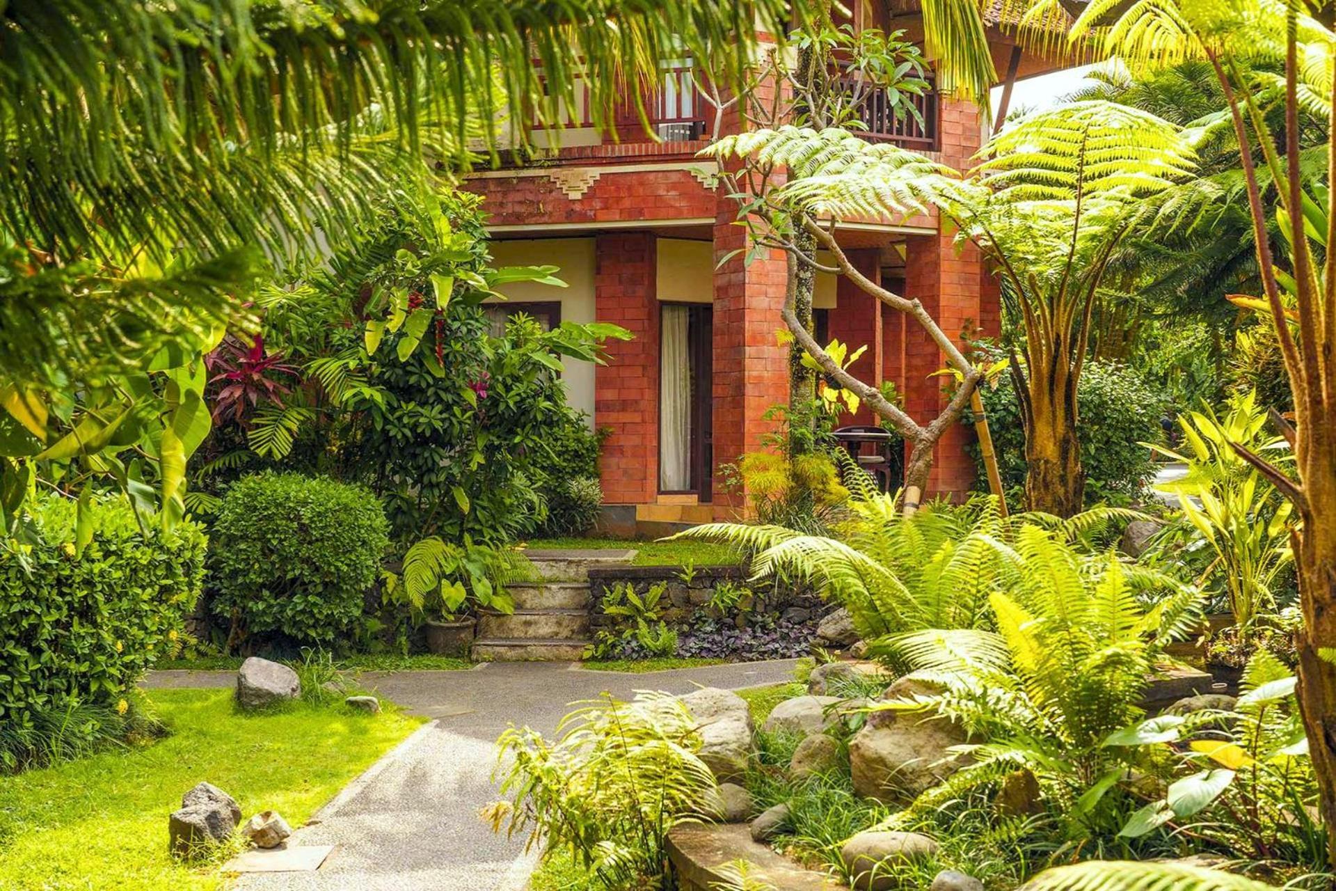 Deluxe Room with Balinese Morning Life