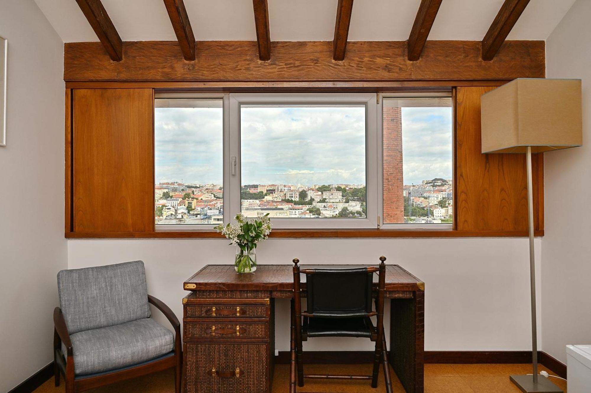 Suite City View