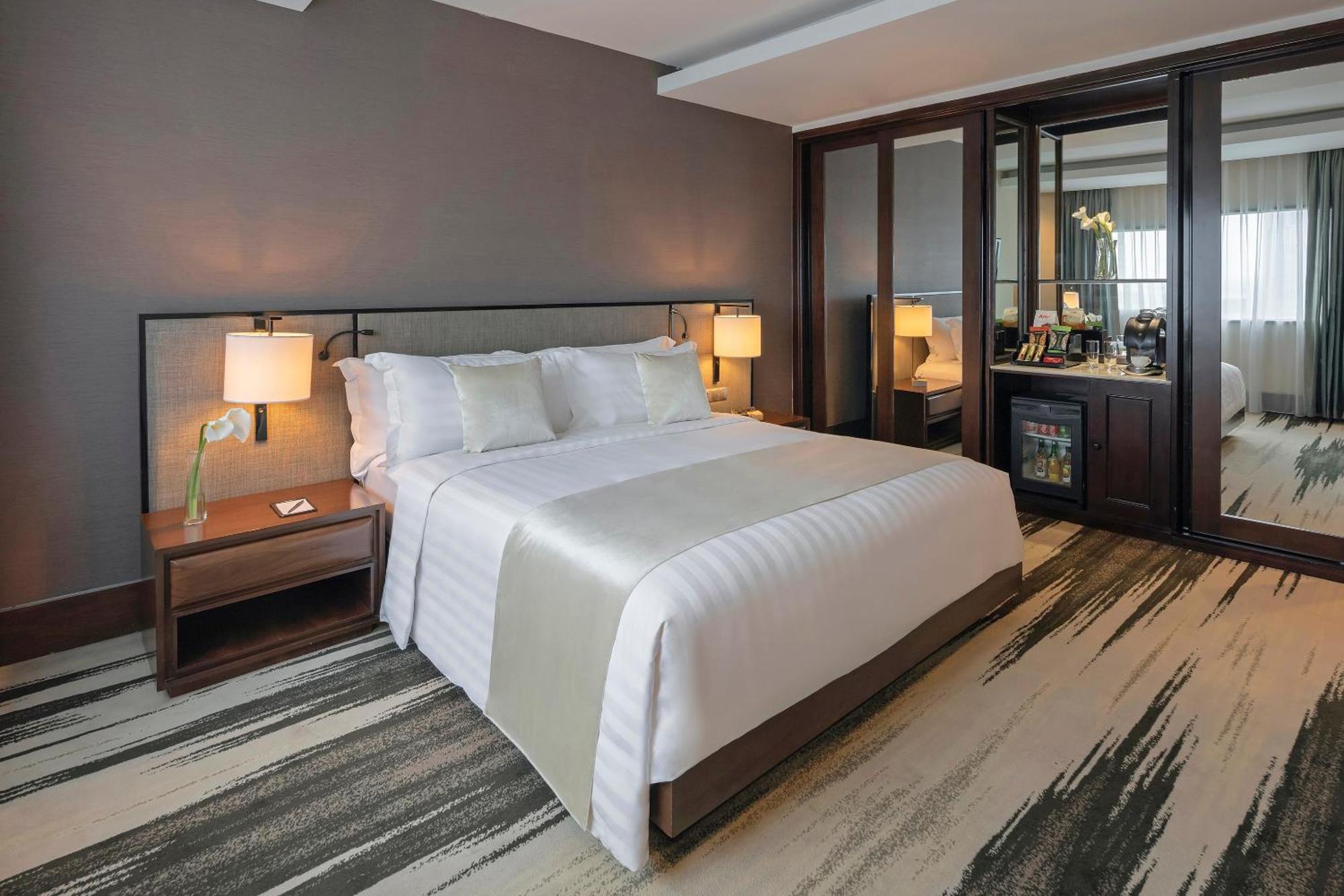Red Level 3 Bedroom Interconnecting Suite