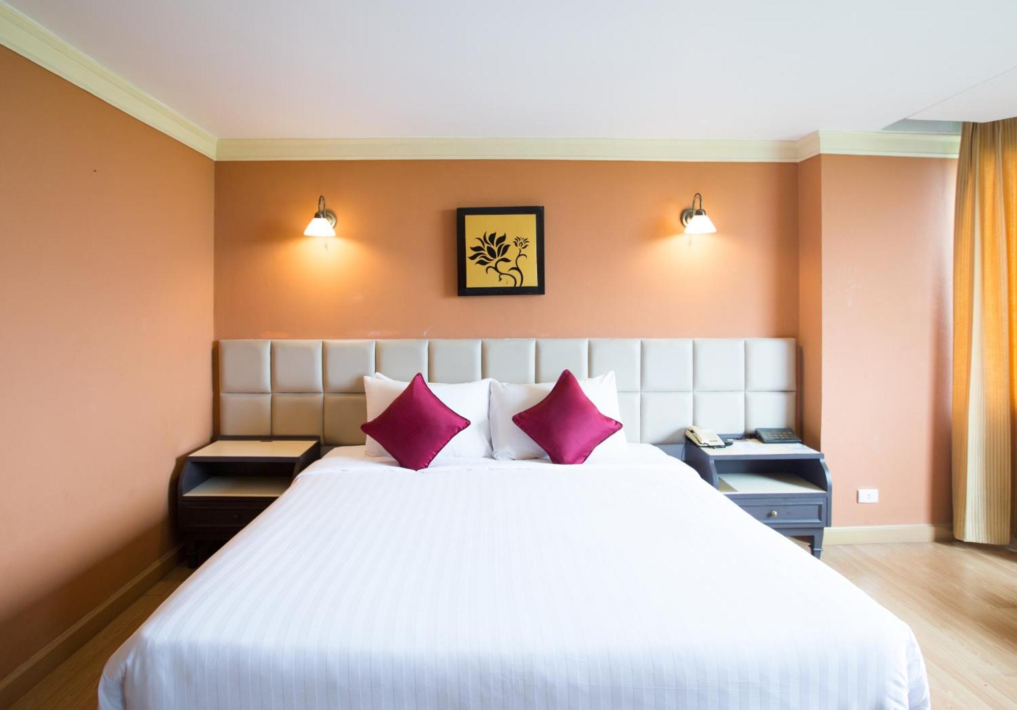 Deluxe Premium King Bed