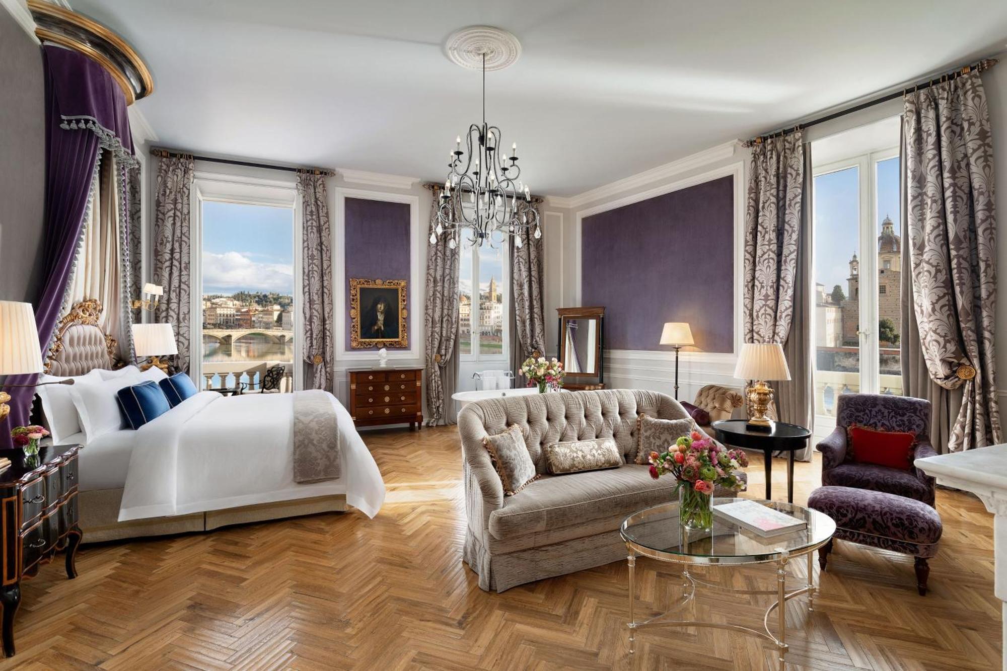 Junior Suite Arno 1 Bedroom Junior Suite Arno River view