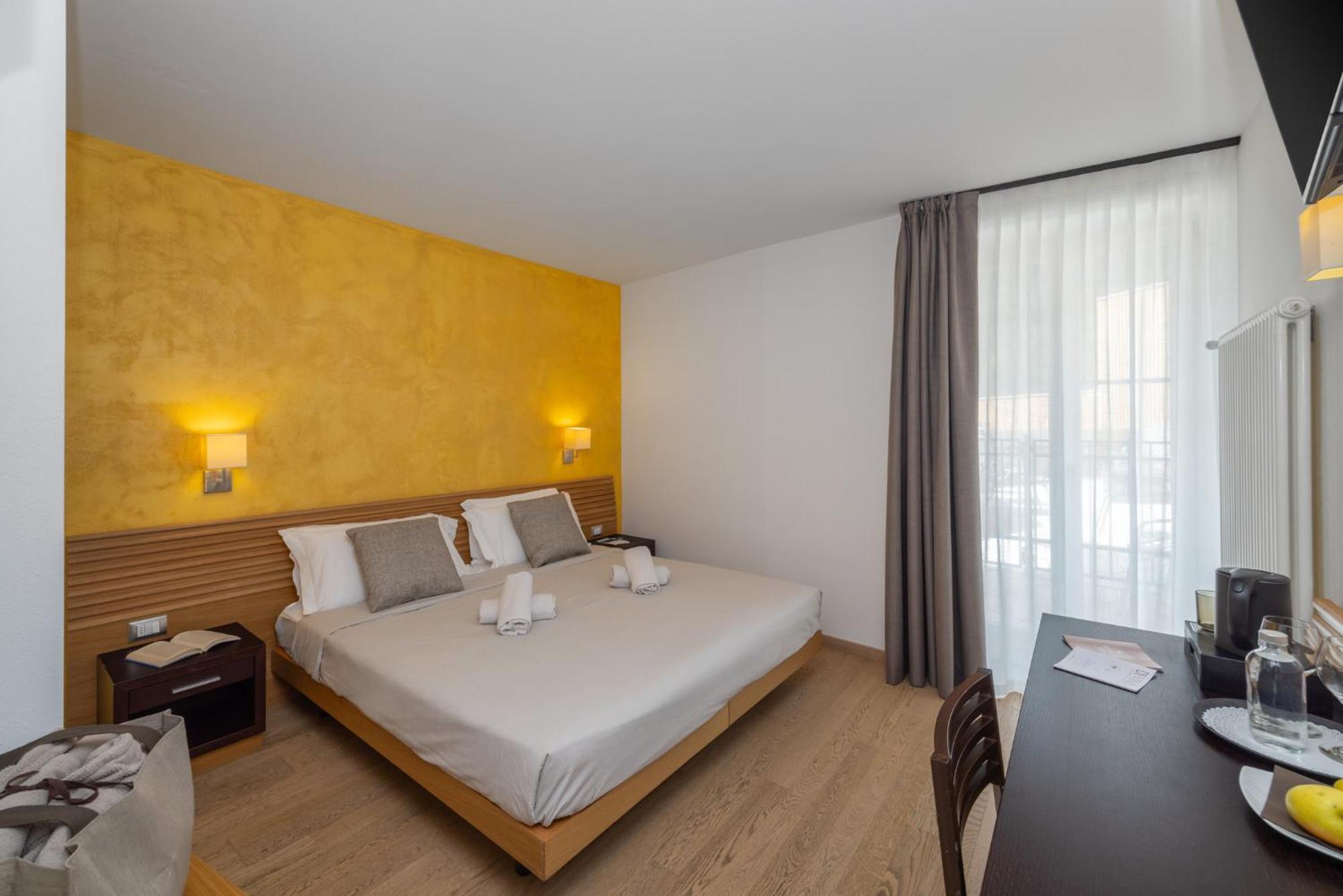 Double or Twin Room Balcony
