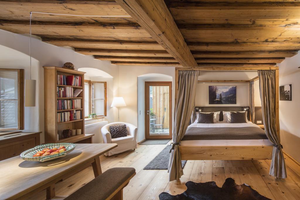 Deluxe Suite Lake View