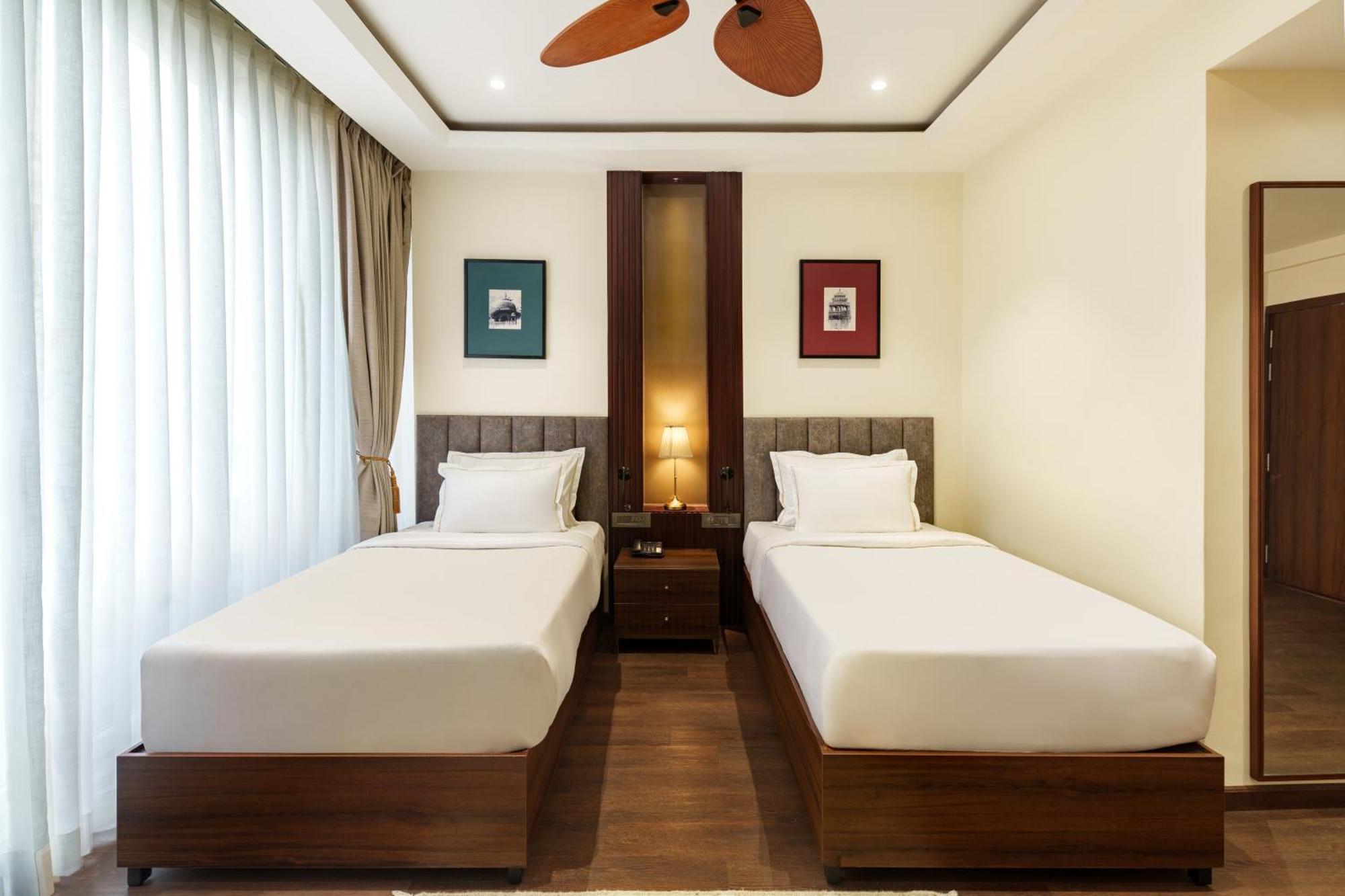 Elegant Twin Bed Room