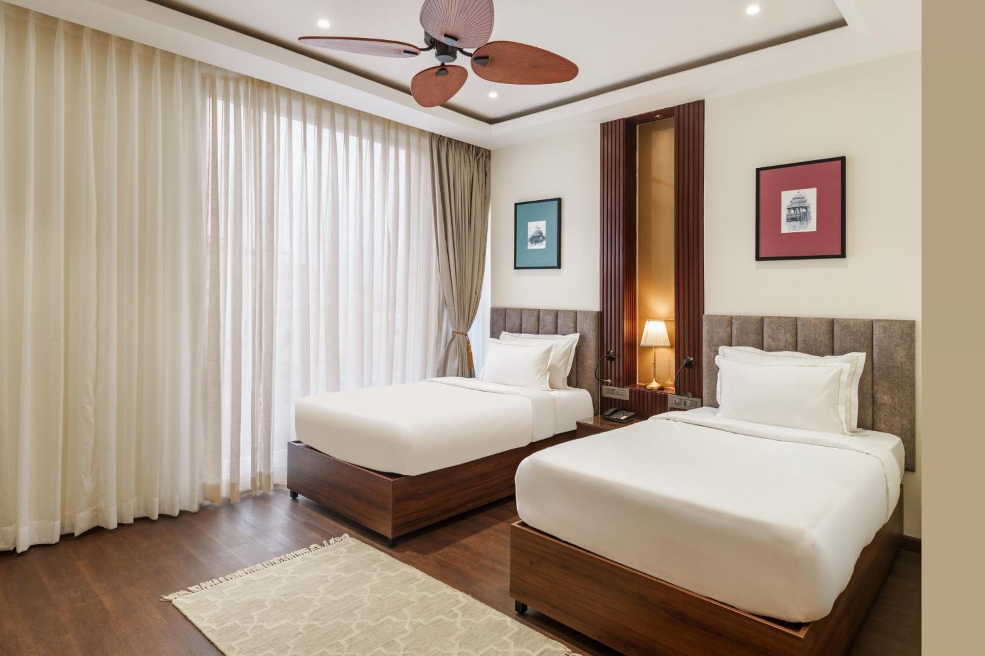 Elegant Twin Bed Room