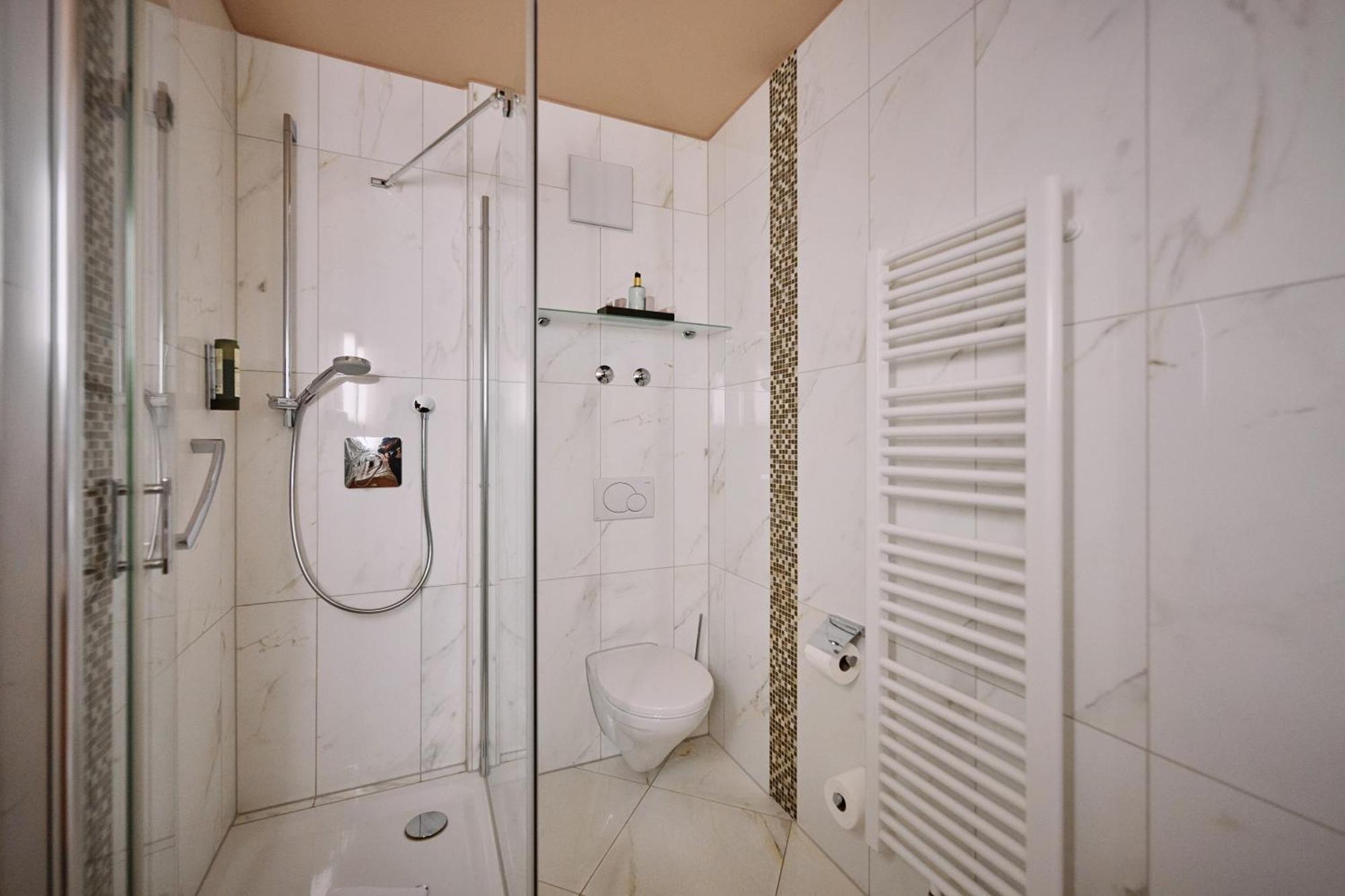 Double Room Spa Bath