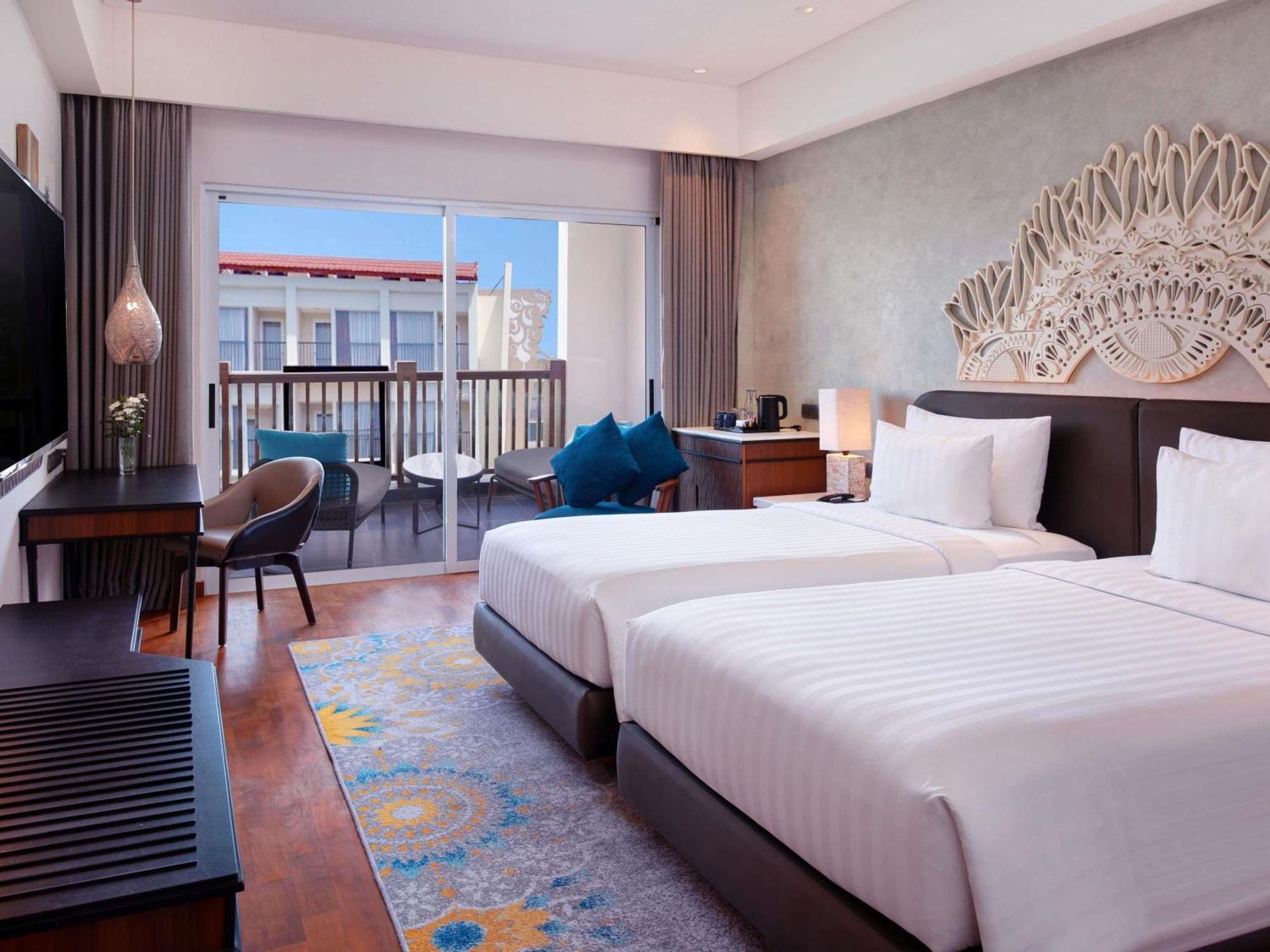 Deluxe Room Twin Beds