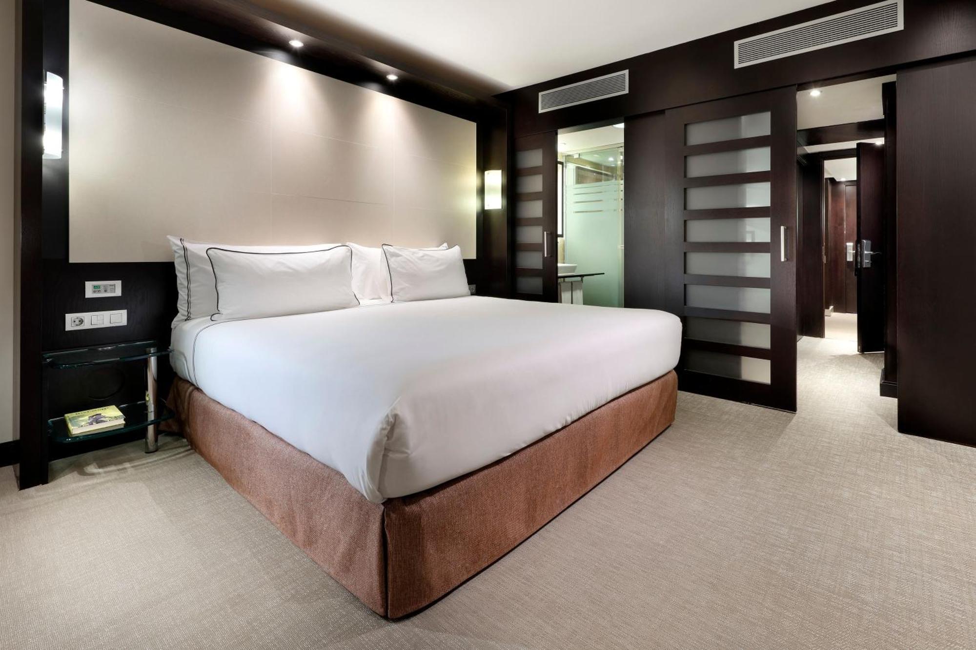 Premium Room City view