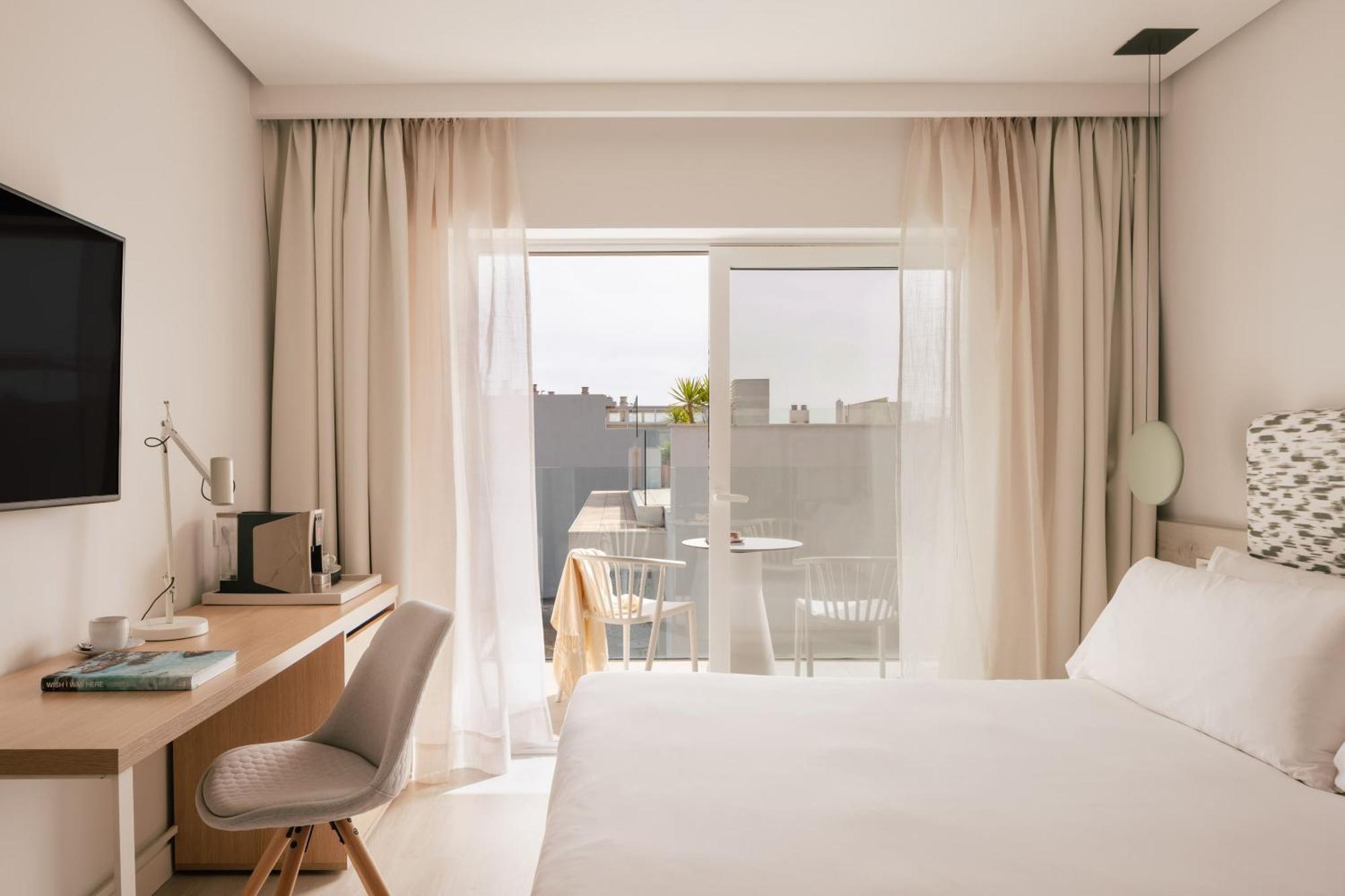 Superior Room Partial Sea View