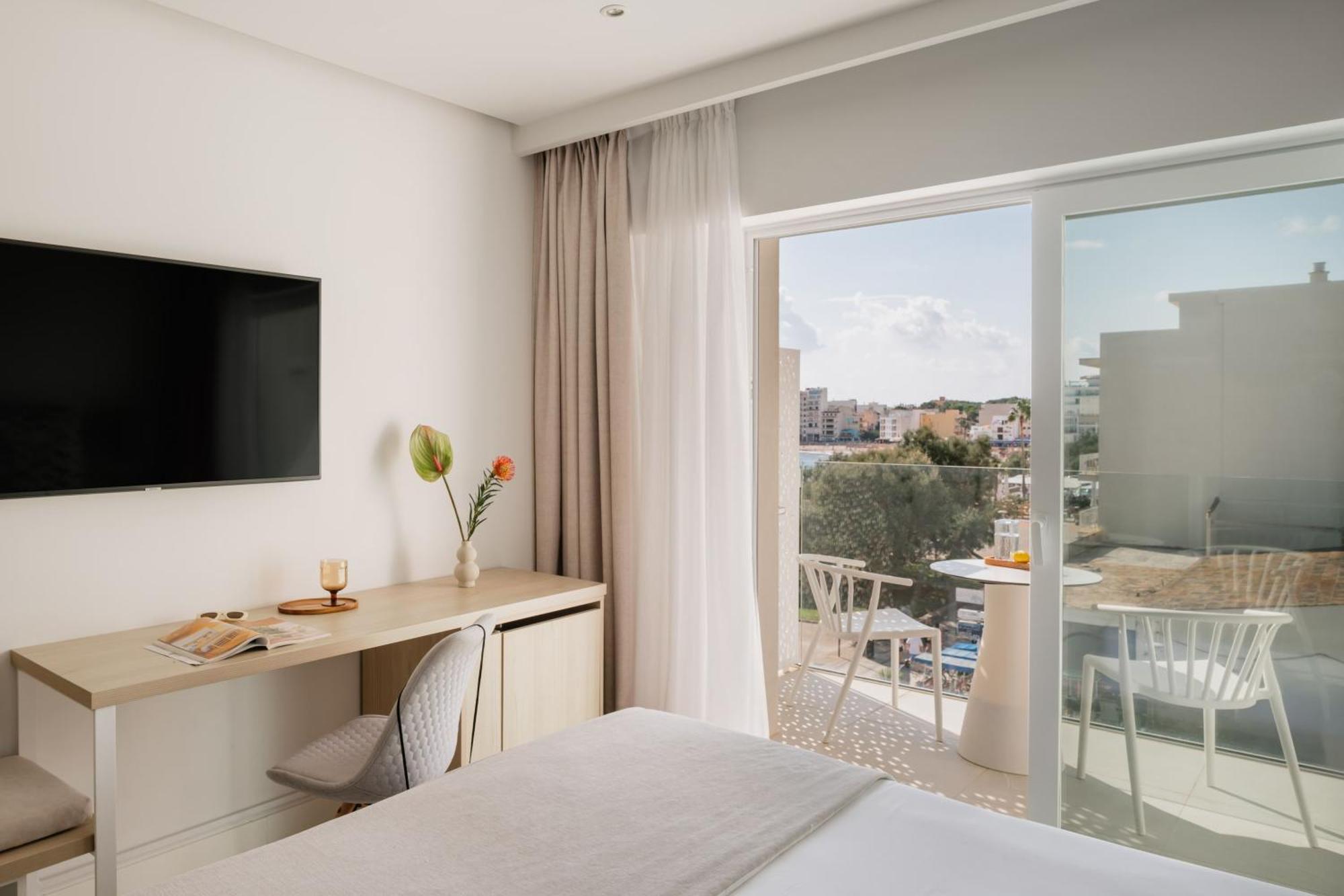 Superior Room Partial Sea View