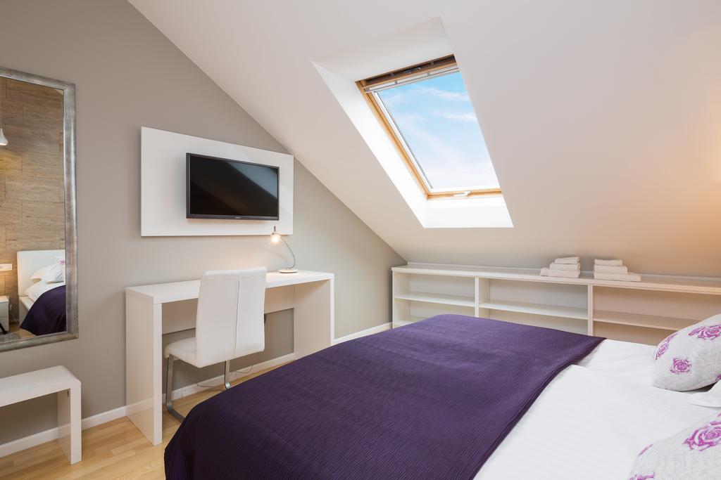 Deluxe Double Room with Sea View,206421301:JPEG