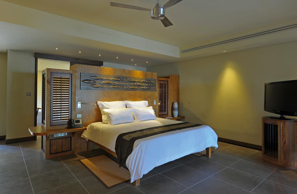 Suite am Strand mit Pool (2 Erwachsene + 1 Kind)