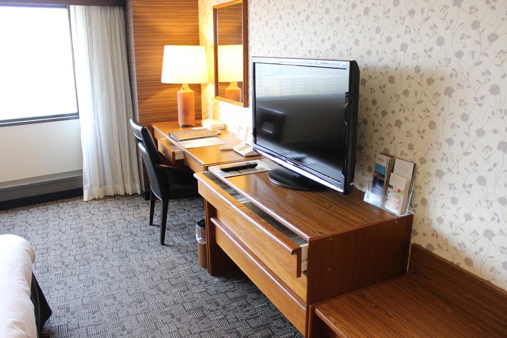 Standard Twin Room with Extra Bed - Main Building  - Non-Smoking