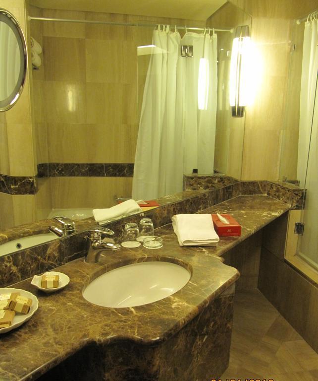 Deluxe Room King Size,249387433:JPEG