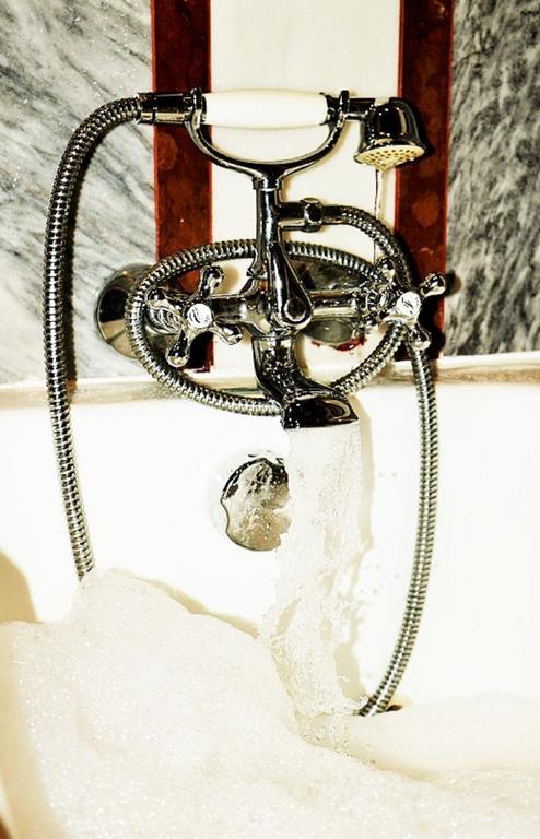 Classic Double or Twin with Spa Bath,390658206:JPEG