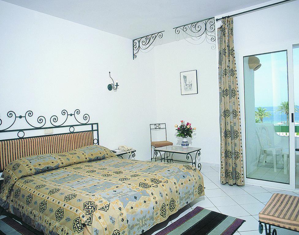 Camera Tripla Standard con Vista Mare
