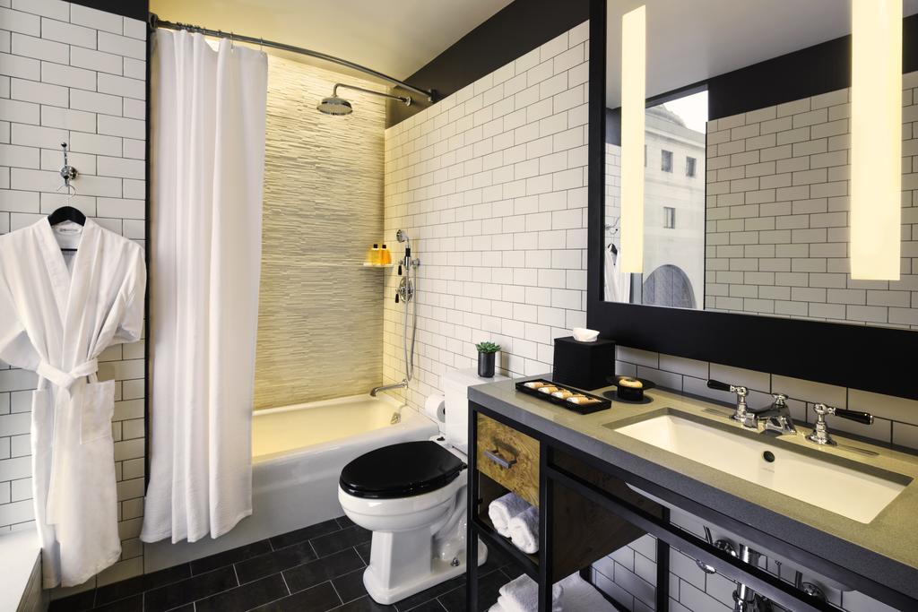 Suite with Accessible Tub - Disability Access