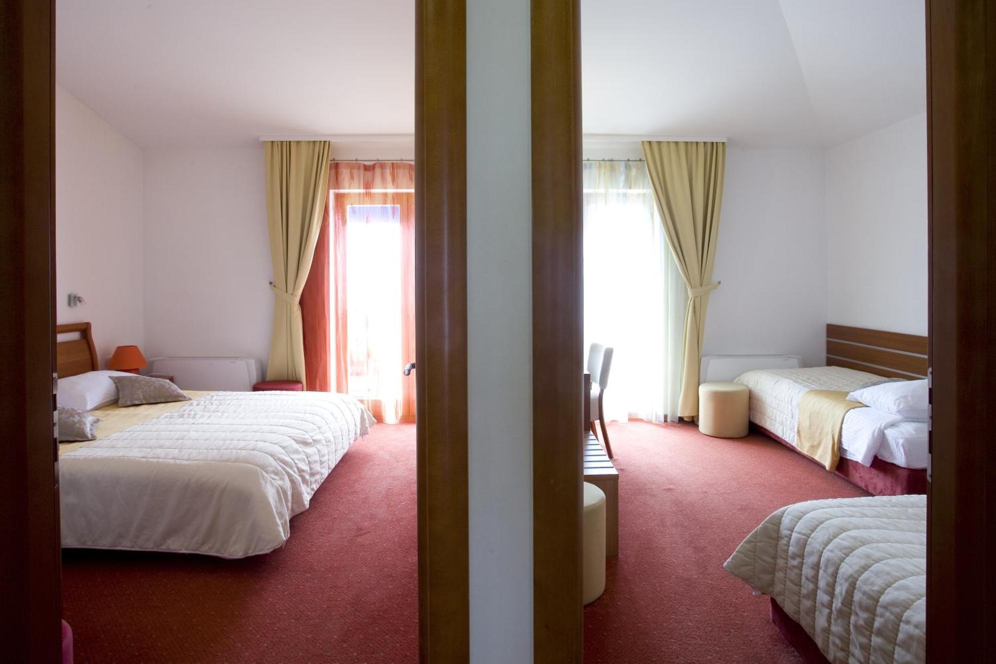 Deluxe Suite with Terrace