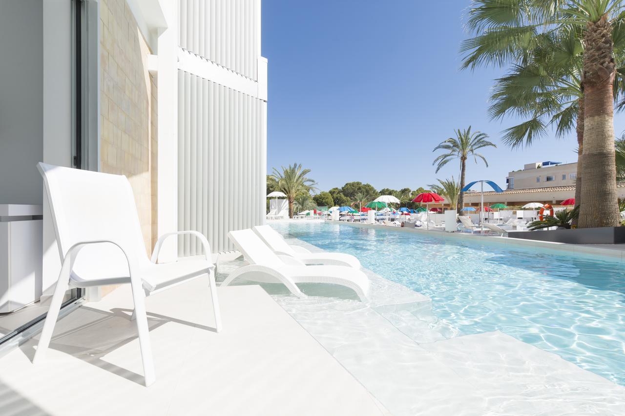 Double Room Direct Access to Pool,536199261:JPEG