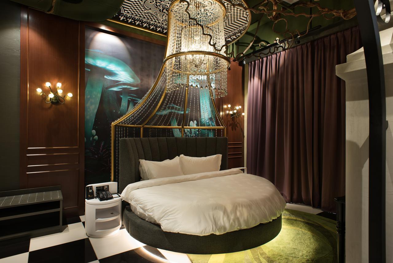 Alice In Wonderland Suite