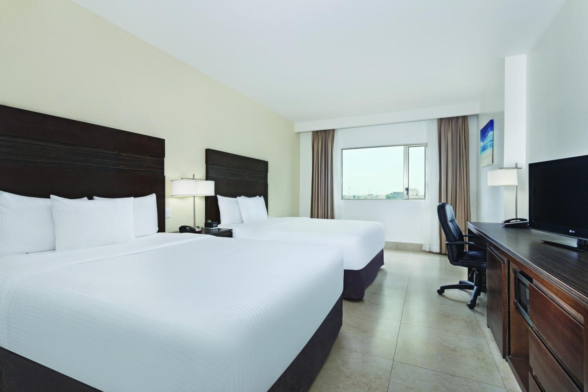 Deluxe Family Room with City View - Non-Smoking,568111875:JPEG