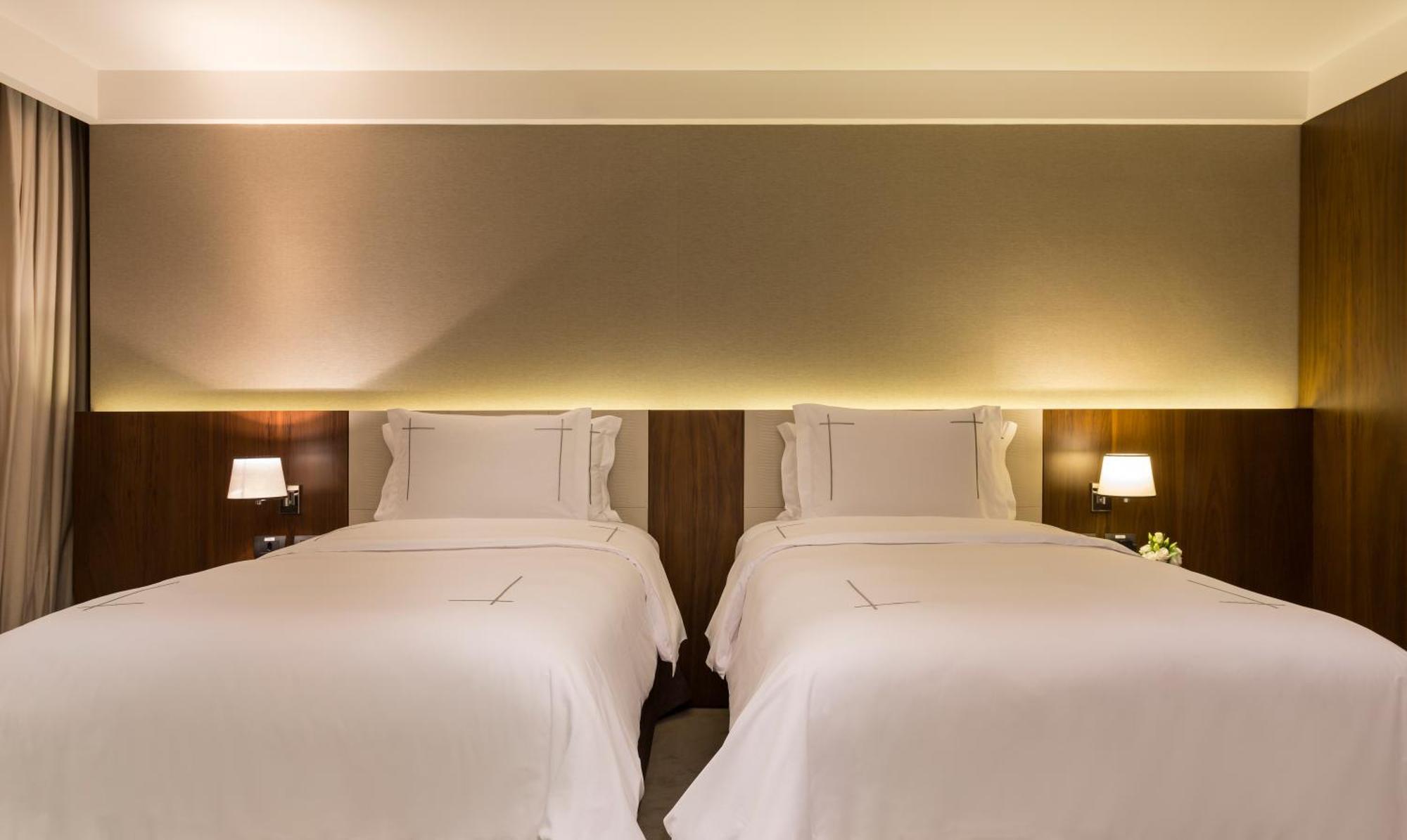 Deluxe Plus Twin Room City View