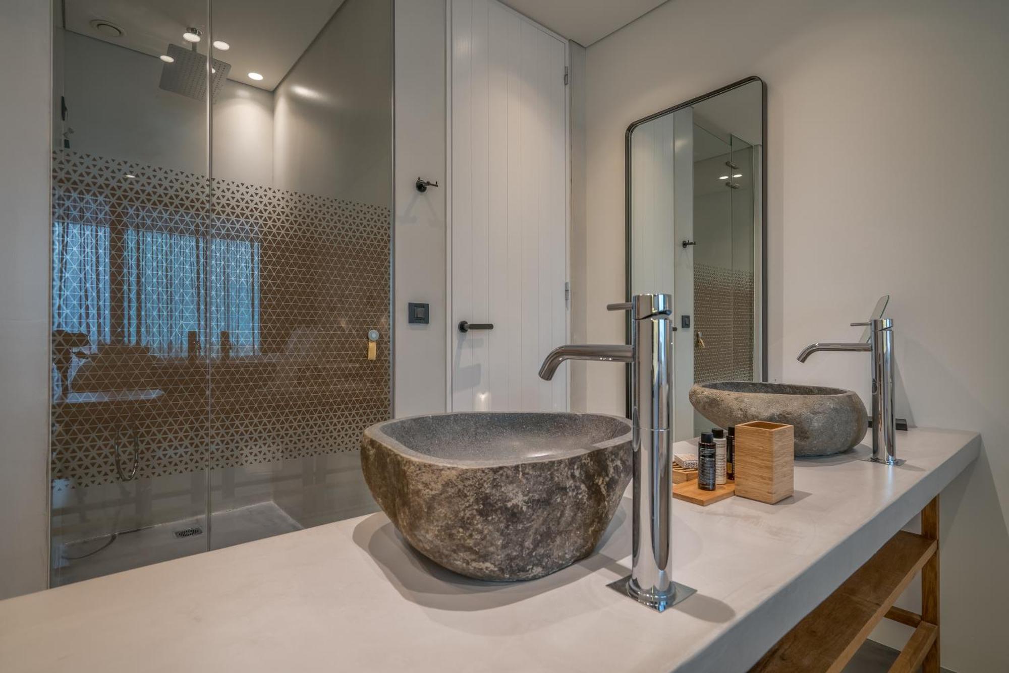 Swim up Suite with Sun Deck,894390112:JPEG