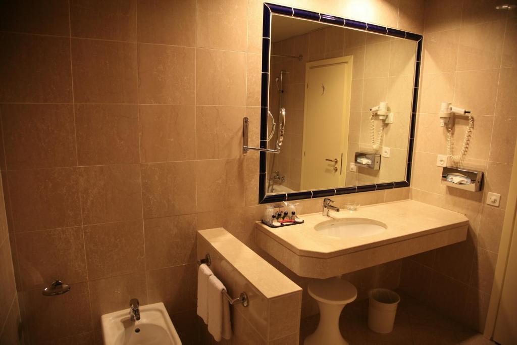 Doppelzimmer in der obersten Etage mit Seeblick