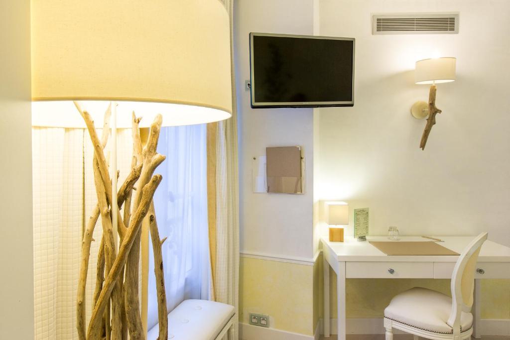 Quarto Superior com Cama de Casal ou 2 de Solteiro