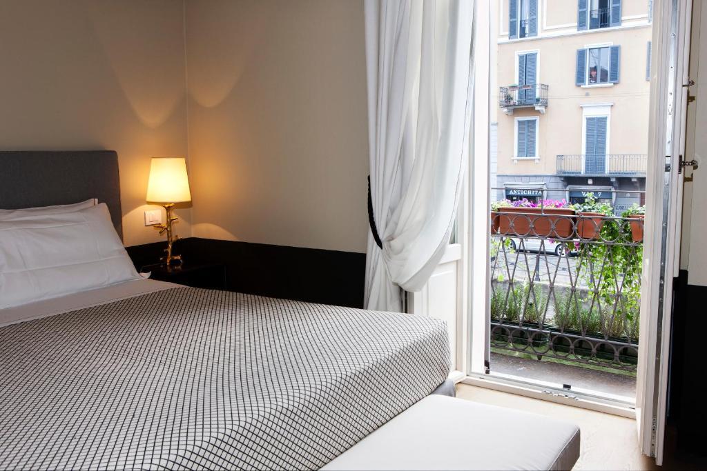 Superior Double or Twin Room Canal View