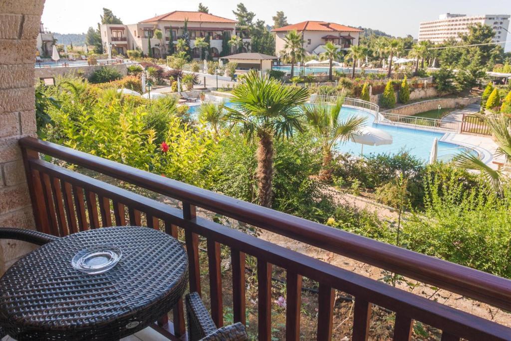Double Room Pool View