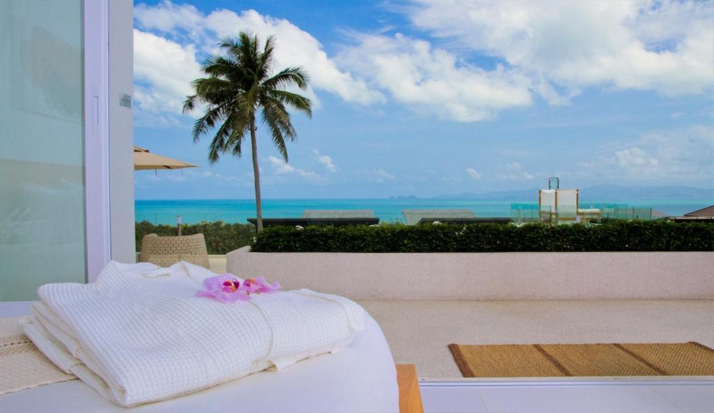 One-Bedroom Suite - Pool Access