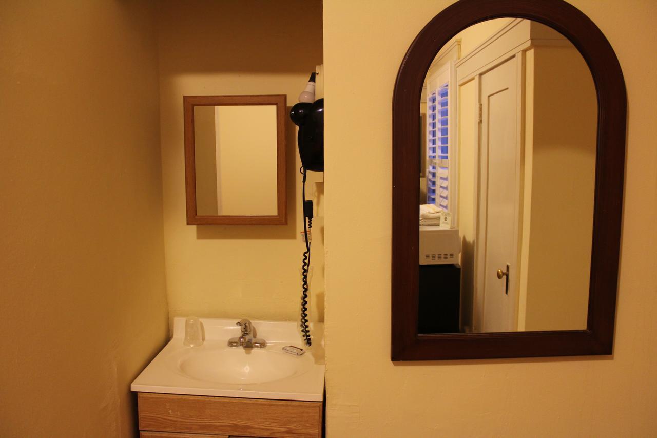 Standard Double Room with Shared Bathroom