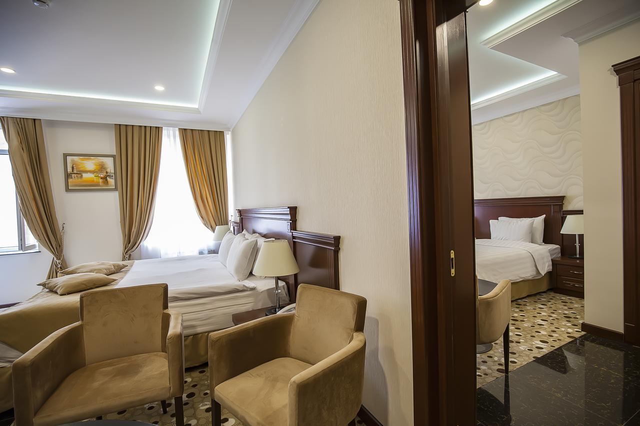 Standard Double or Twin Room,643568658:JPEG